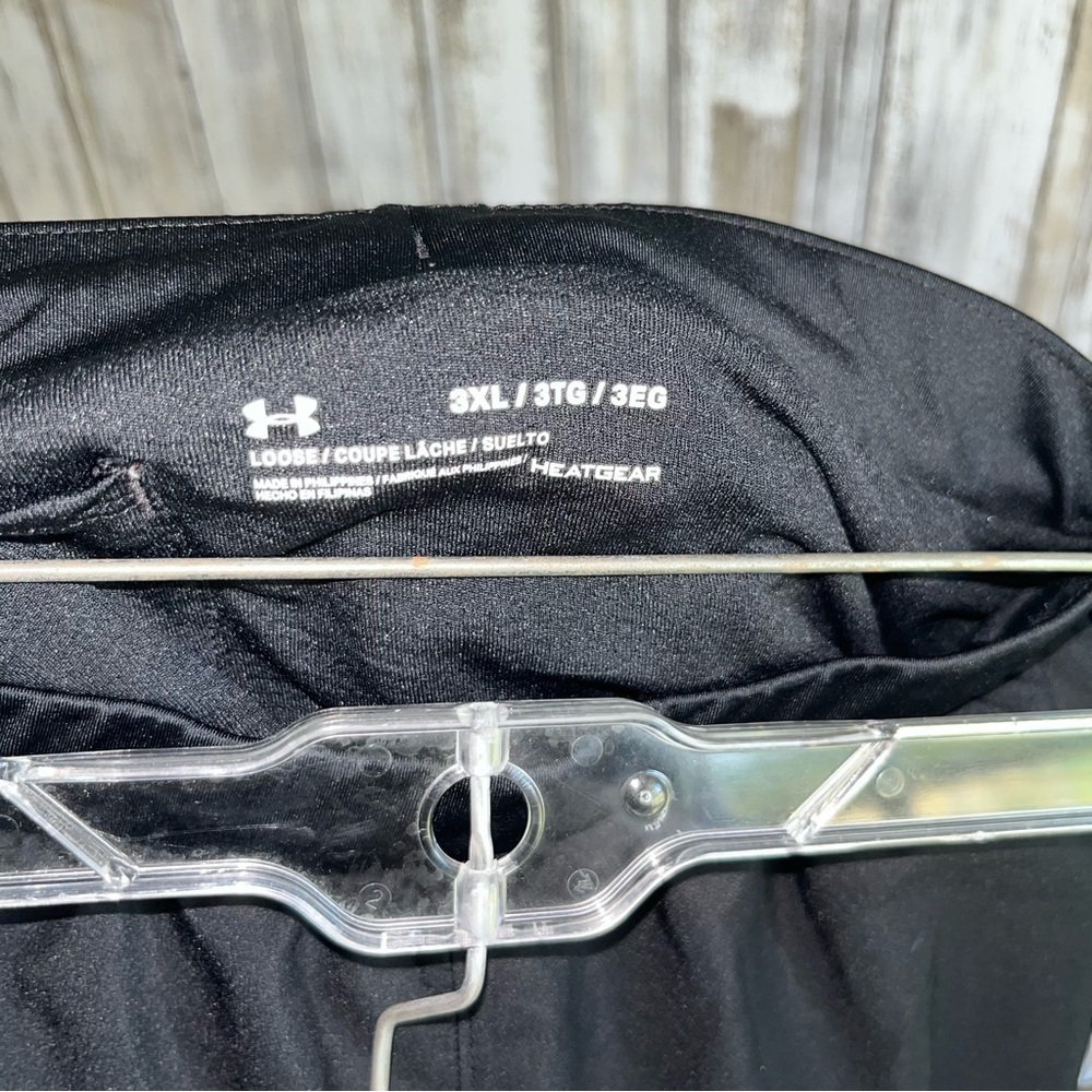Under Armor Black & White 2.0 Fly By Shorts - Picture 6 of 7